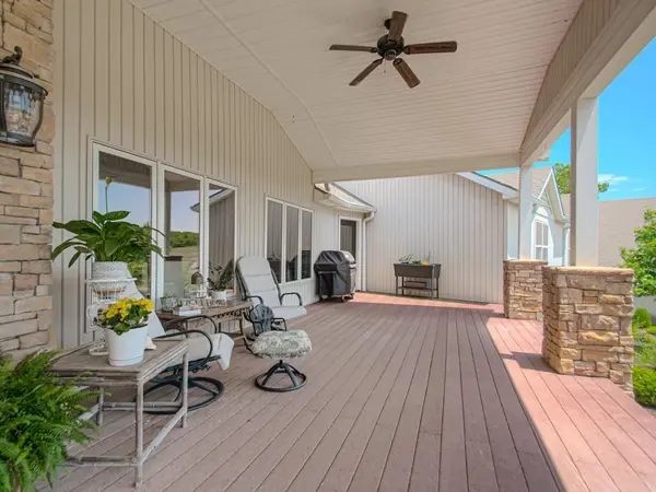 9785 Baker RD, Kansas City, MO 64153
