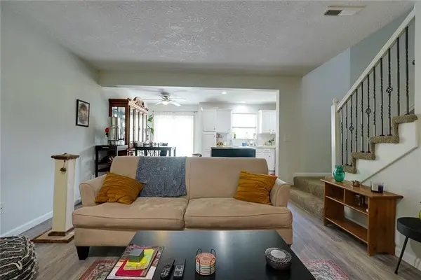 10545 E 46th TER, Kansas City, MO 64133
