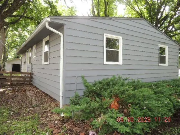 2423 S Claremont AVE, Independence, MO 64052