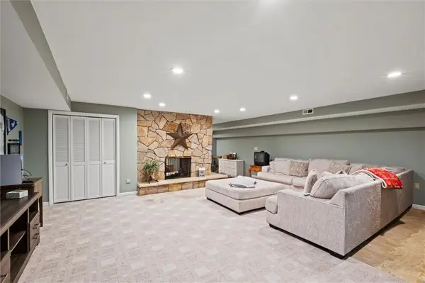 402 Lees Circle DR, Fort Scott, KS 66701