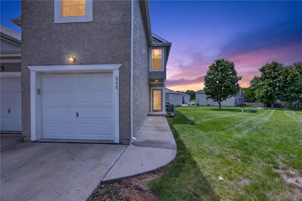 840 S Woodson CT, Gardner, KS 66030