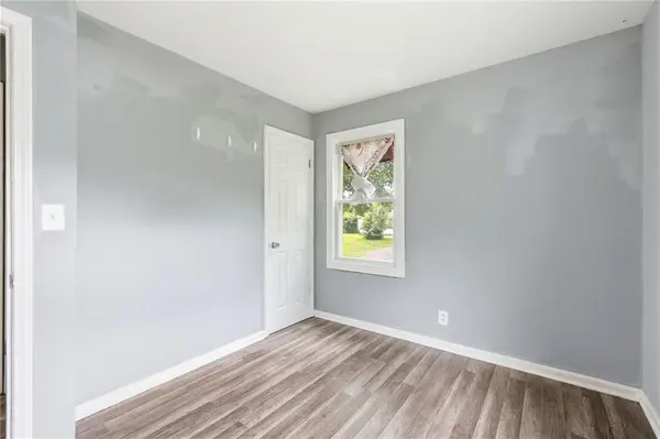 10013 Bellaire AVE, Kansas City, MO 64134