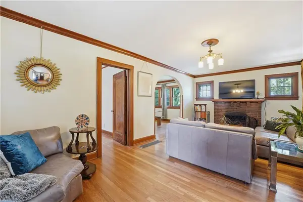5836 Harrison ST, Kansas City, MO 64110