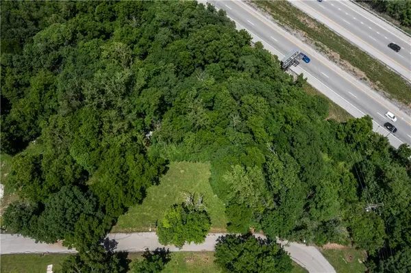 3306 E 80th ST, Kansas City, MO 64132