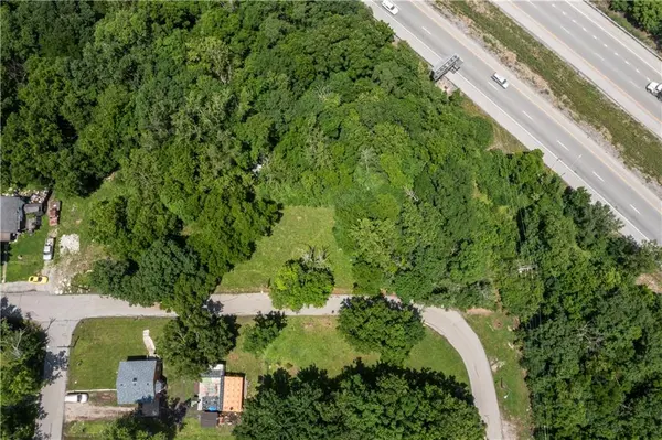 3306 E 80th ST, Kansas City, MO 64132