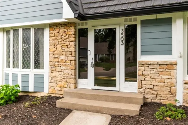 3503 NE Beechwood CIR, Lee's Summit, MO 64064