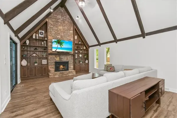 3503 NE Beechwood CIR, Lee's Summit, MO 64064