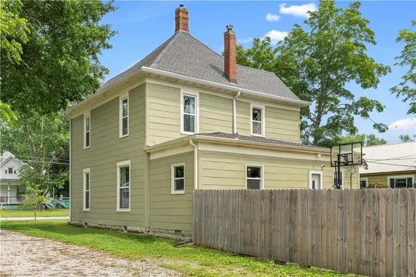 104 N High ST, Butler, MO 64730