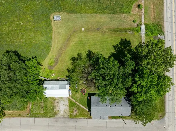 615 N Kansas AVE, Columbus, KS 66725