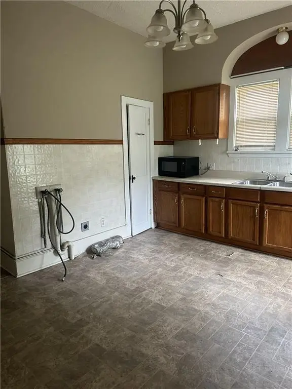 509 Grover ST, Warrensburg, MO 64093