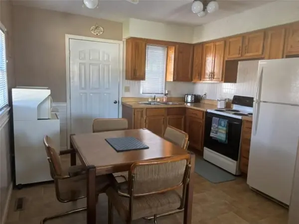 592 Outlook DR, Edwards, MO 65326