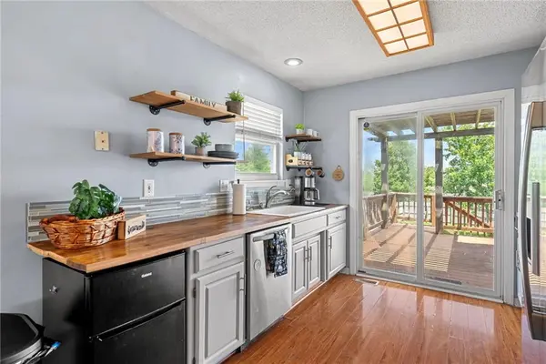 920 PUMPKIN RIDGE ST, Gardner, KS 66030