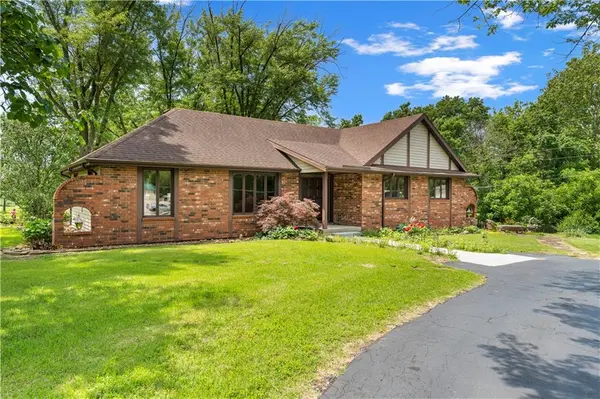 15096 E Quail RD, Nevada, MO 64772