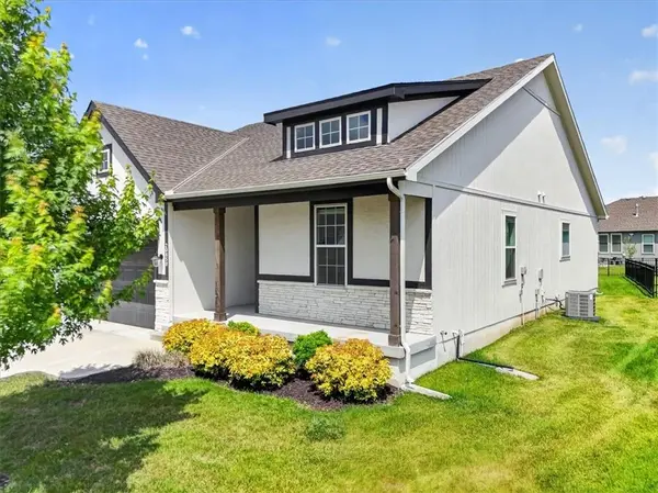 20858 W 190th PL, Spring Hill, KS 66083