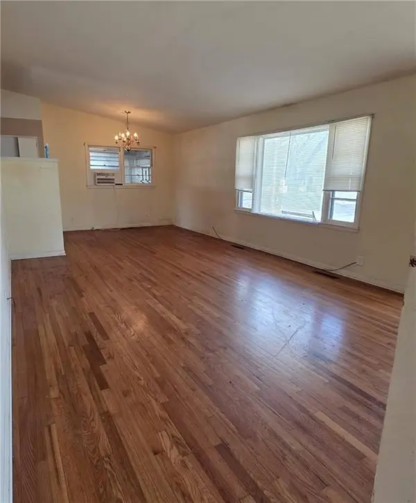 405 E Colt ST, Windsor, MO 65360