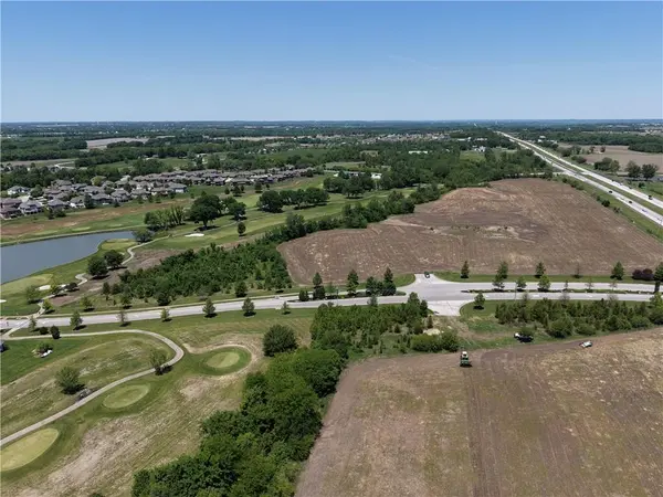 13901 Hollingsworth RD, Basehor, KS 66007
