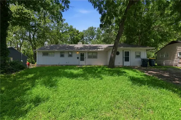 7802 E 112 ST, Kansas City, MO 64134