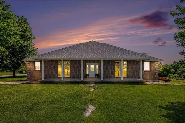 31005 Nottingham LN, Lawson, MO 64062