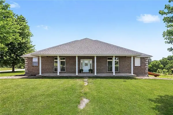 31005 Nottingham LN, Lawson, MO 64062