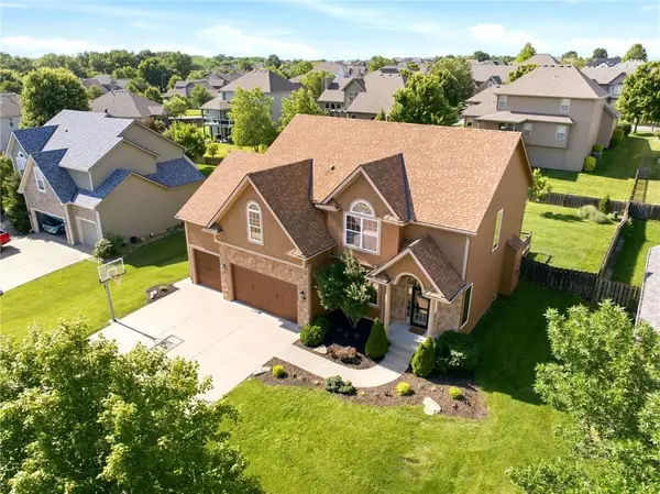 2210 NE 109th TER, Kansas City, MO 64155