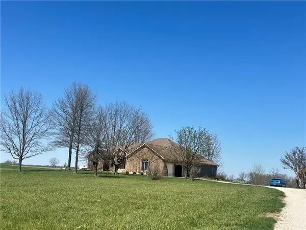 169 NE County Rd V RD, Warrensburg, MO 64093