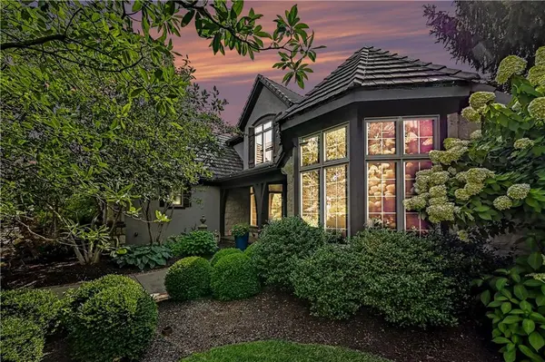 13820 Horton DR, Overland Park, KS 66223