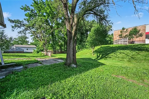 3070 N 33rd ST, Kansas City, KS 66104