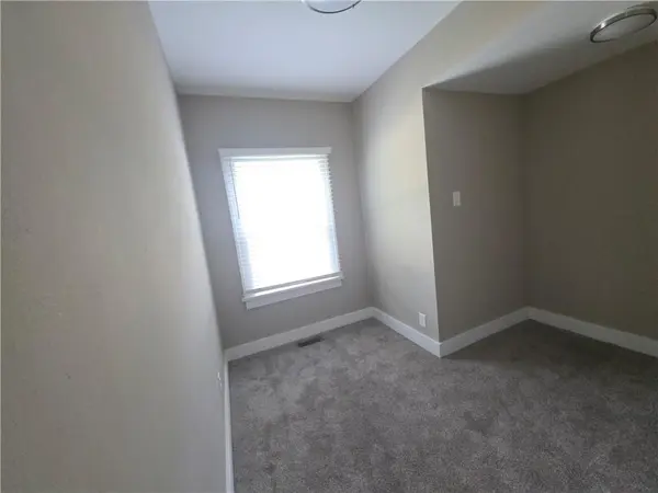 1101 SW Billard AVE, Topeka, KS 66604
