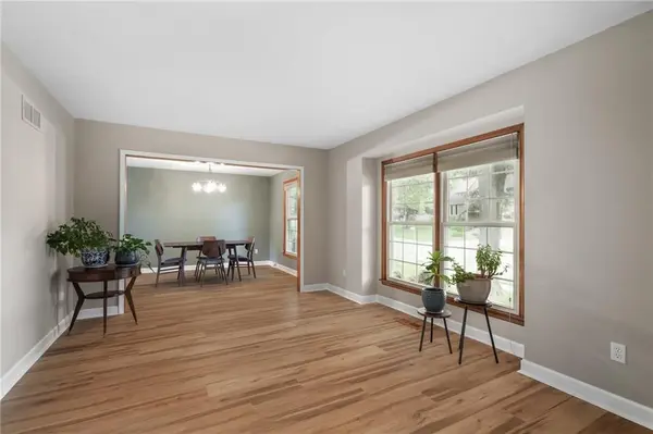 7335 Monrovia ST, Shawnee, KS 66216