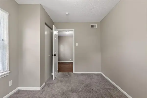 816 S Logan AVE, Independence, MO 64050