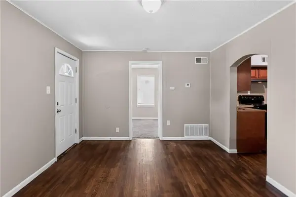 816 S Logan AVE, Independence, MO 64050