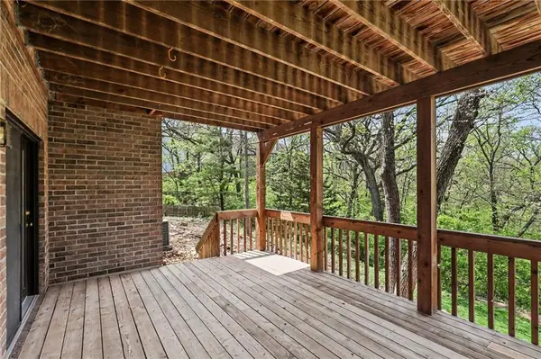 2401 SW Whispering Creek CT, Blue Springs, MO 64015
