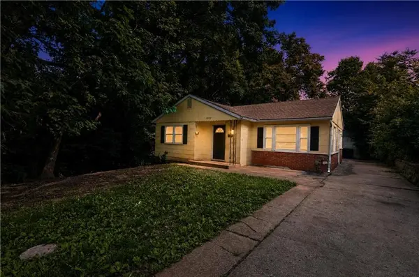 1322 E 82nd ST, Kansas City, MO 64131