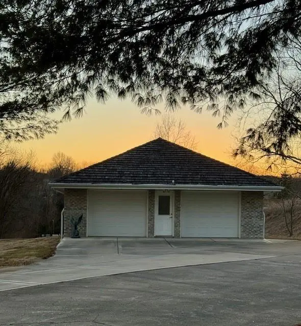 802 E Concord DR, Plattsburg, MO 64477