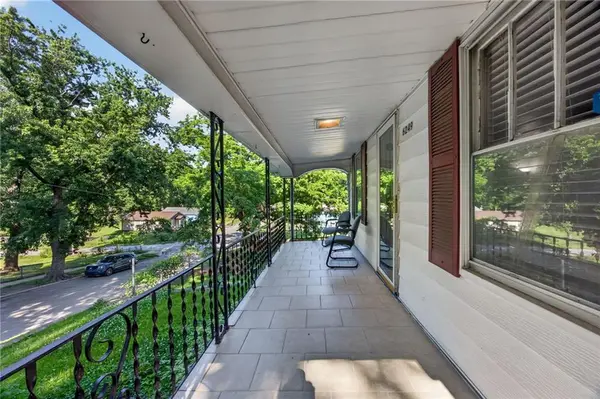 6249 E 9th ST, Kansas City, MO 64125