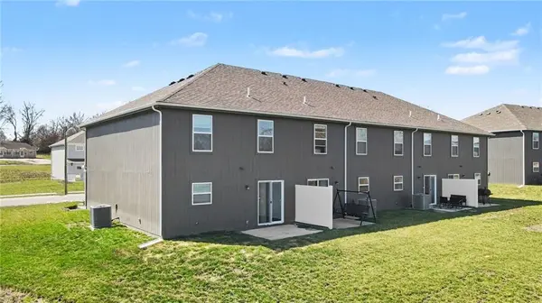 504 Pine DR, Odessa, MO 64076