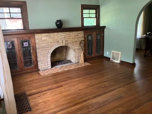 1824 E 47 TER, Kansas City, MO 64130