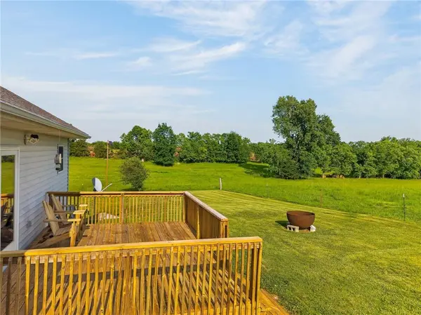 8652 SE Bethany DR, Cowgill, MO 64637