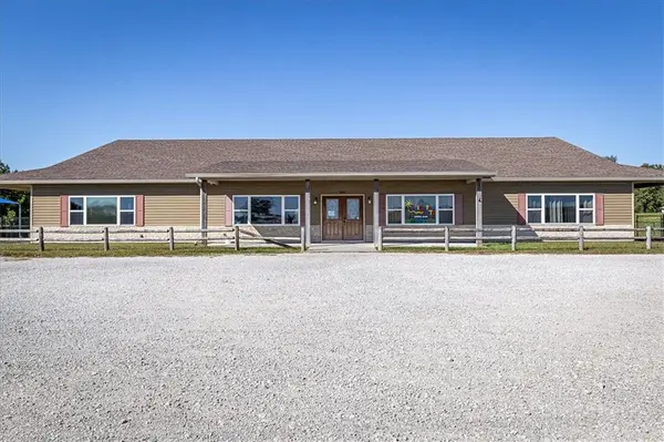 3536 NW Gower RD, Gower, MO 64454