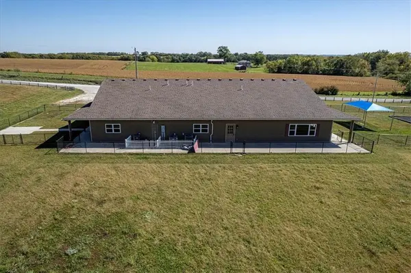 3536 NW Gower RD, Gower, MO 64454