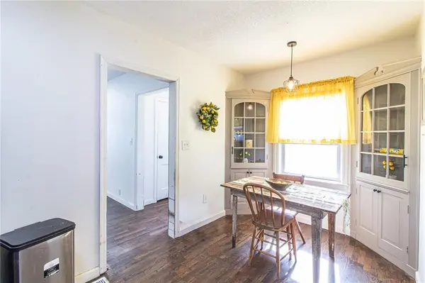 122 S Campbell ST, Pleasant Hill, MO 64080