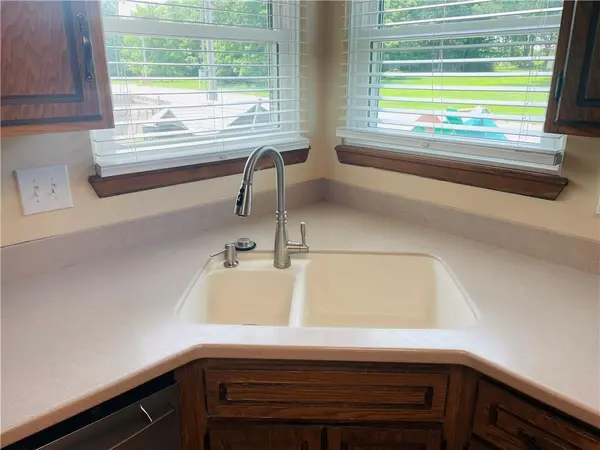 933 Park AVE, Leavenworth, KS 66048