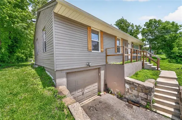 4814 Richmond AVE, Kansas City, KS 66102