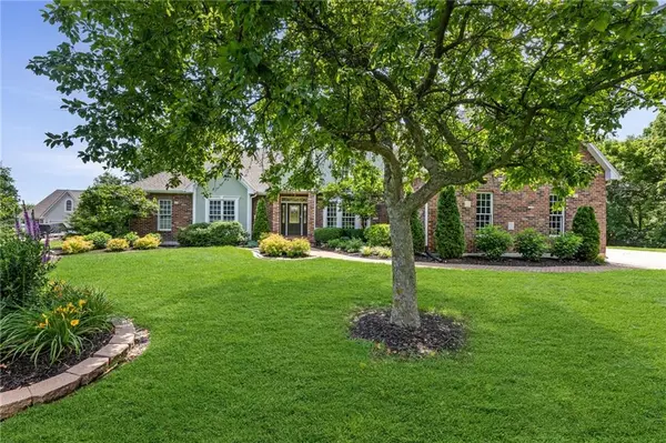 7447 Mize RD, Shawnee, KS 66227