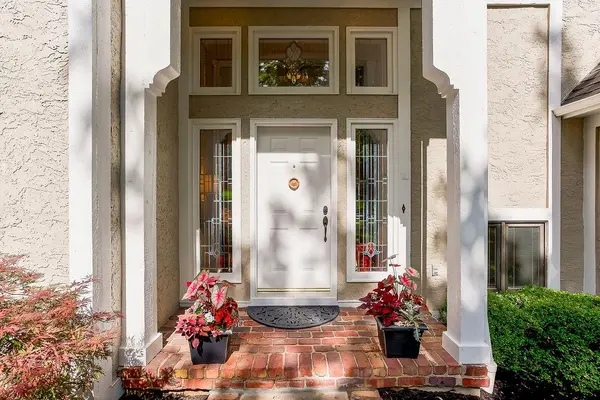 12308 Delmar ST, Leawood, KS 66209