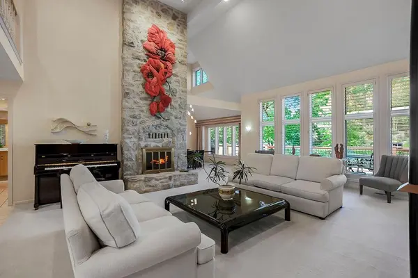 12308 Delmar ST, Leawood, KS 66209