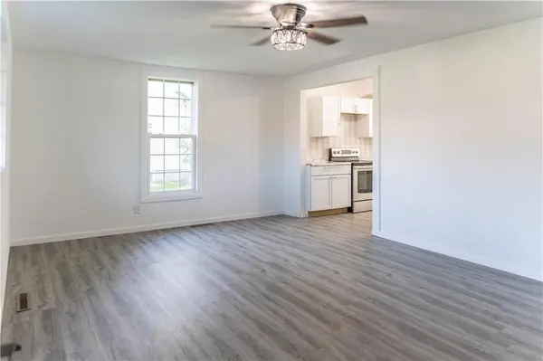 457 S Lyon AVE, Marshall, MO 65340