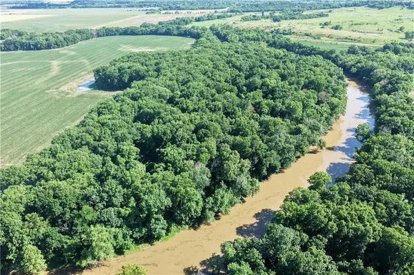 1300 Road RD, Fredonia, KS 66736