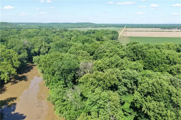 1300 Road RD, Fredonia, KS 66736