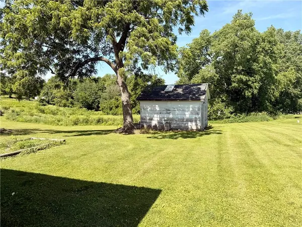 307 N College AVE, Princeton, MO 64673